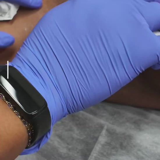 Liquid Gold hard wax demonstration video by THE SKYN LOUNGE