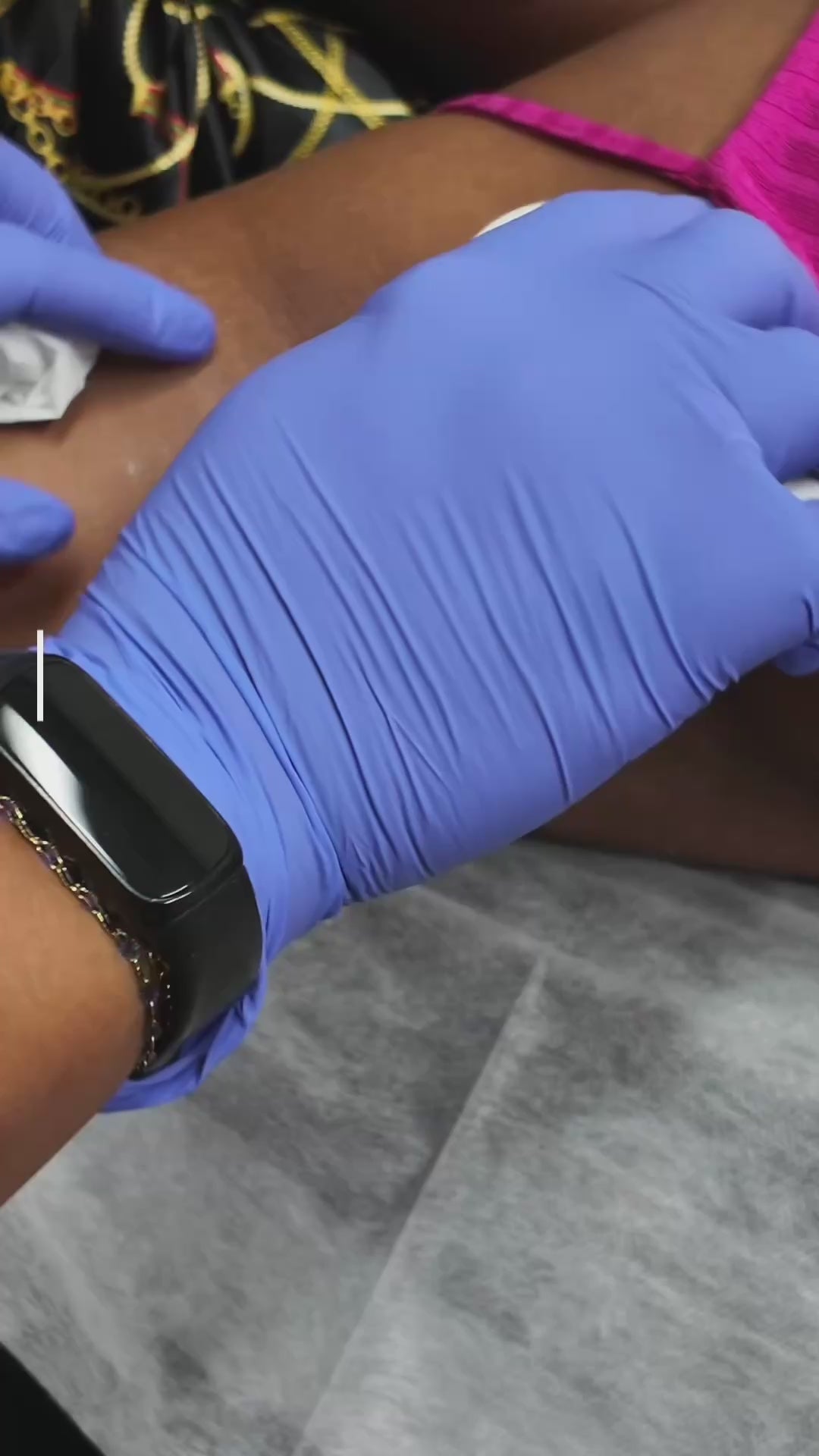 Liquid Gold hard wax demonstration video by THE SKYN LOUNGE